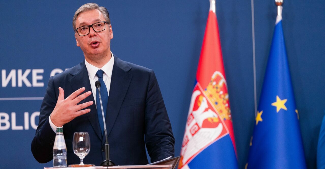 Președintele Serbiei anunță că demisionează pentru a candida la funcția de premier după alegerile parlamentare din 25 octombrie