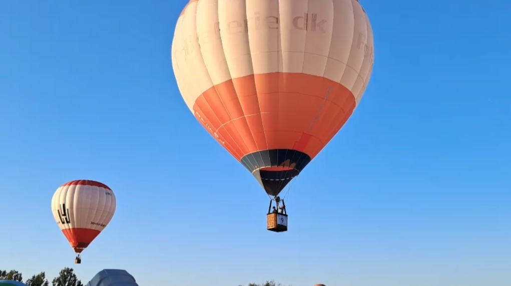 Experiență unică în Oltenia. Cât costă un zbor cu balonul cu aer cald