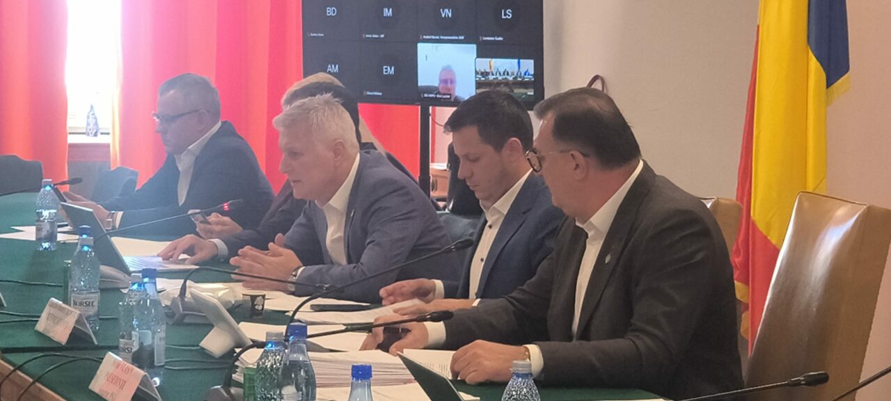 Românii au fost abandonați – Senatul amână din nou despăgubirile pentru clienții afectați de ROBOR