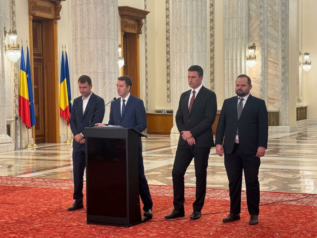 Siegfried Mureșan a depus programul de guvernare și lista de miniștri la Parlamentul României. „Am folosit inteligența umană. A fost lucrat și coordonat de mine”. Gândul publică documentul integral