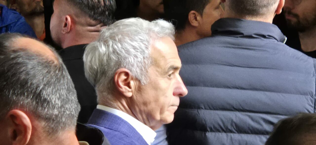 Călin Georgescu a ajuns la Curtea de Apel București. DIICOT cere arestarea preventivă a fostului candidat la președinție. Azi încep și perchezițiile informatice în dosarul de înșelăciune în care acesta e vizat