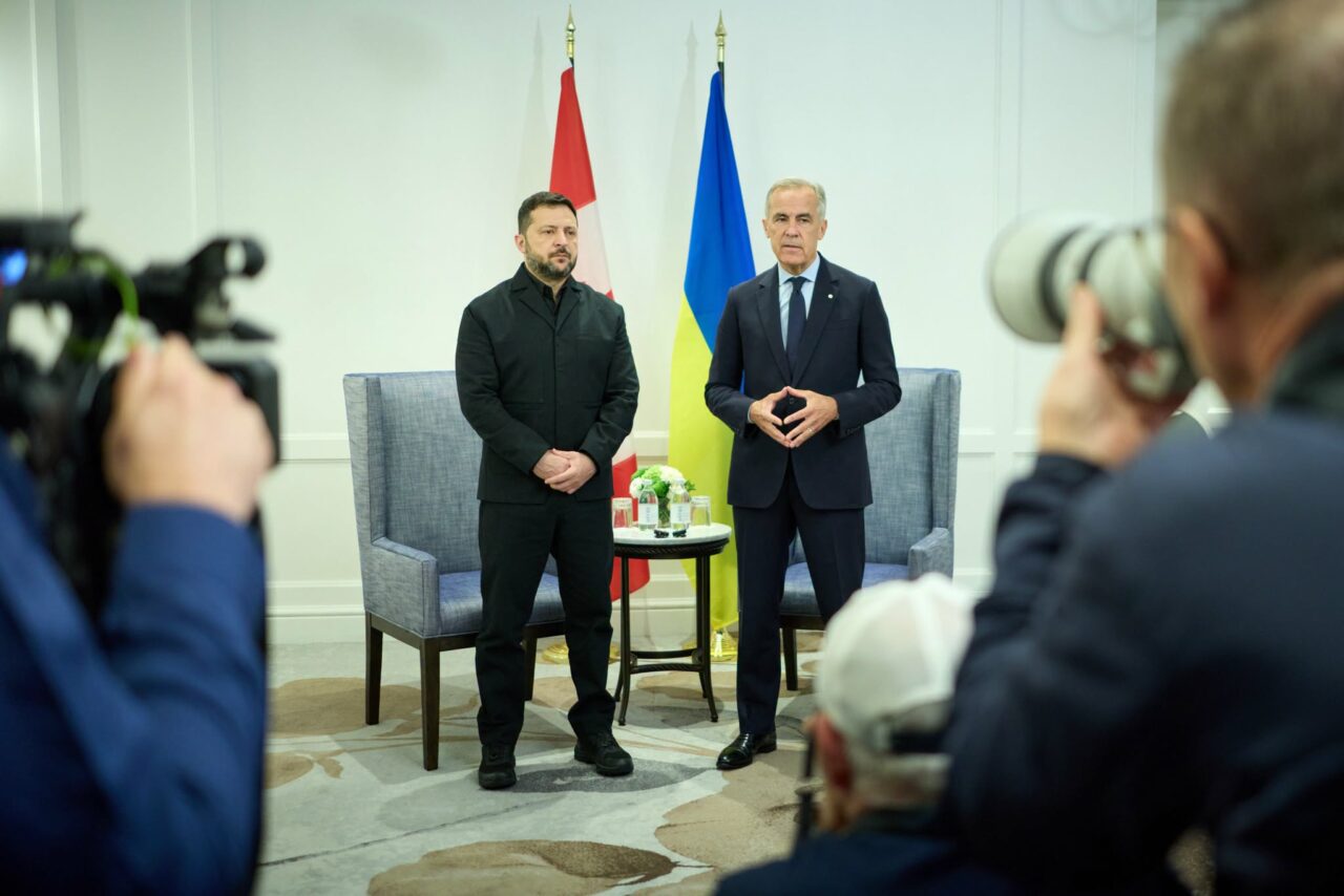 Canada și Ucraina au încheiat un parteneriat strategic pe 100 de ani. Premierul canadian anunță producția unui milion de drone în următorii 2 ani