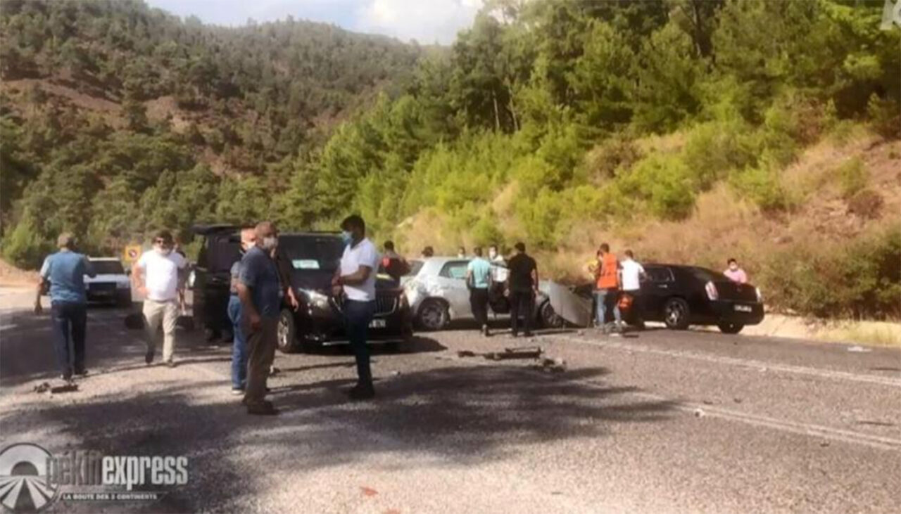 Cea mai mare tragedie de la Asia Express: un șofer localnic a murit în accident, iar cei 2 concurenți și cameramanul au ajuns la Urgențe, cu arsuri și leziuni grave