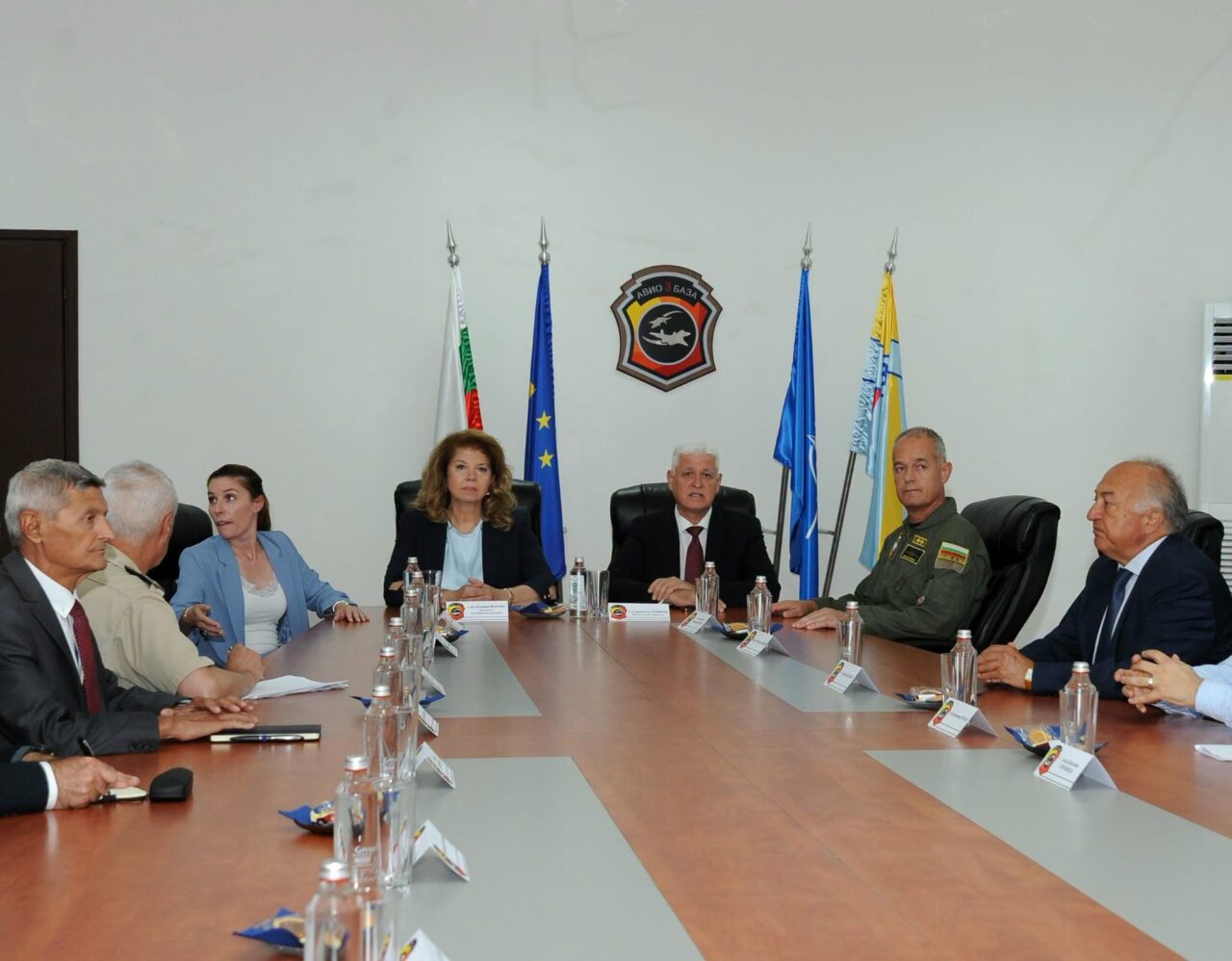 Bulgaria mobilizează elicoptere și avioane Su-25 în căutarea supraviețuitorilor navelor din Marea Neagră. Câte persoane au fost salvate până acum