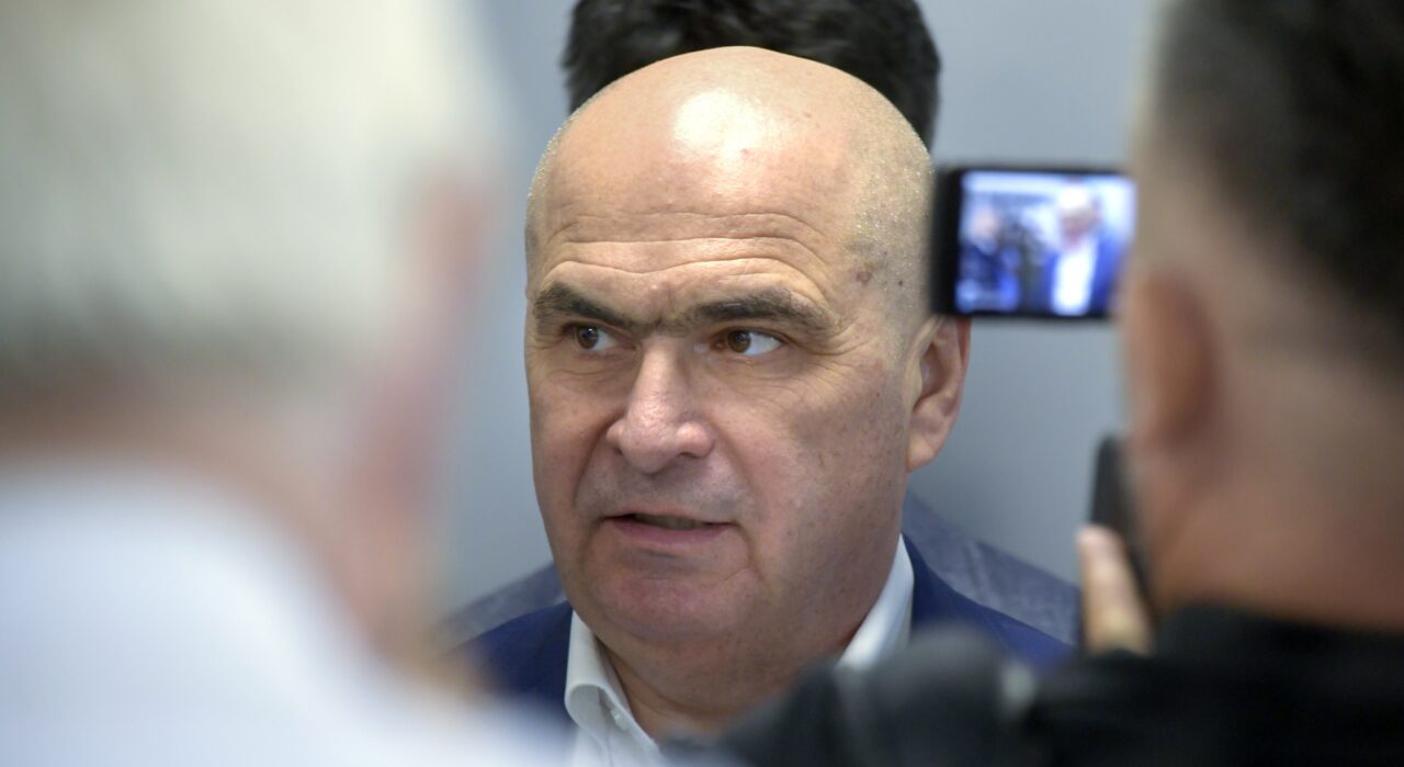 Guvernul Bolojan dublează, pe ultima sută de metri, cuantumul amenzilor pe care CNA le poate da. Cea mai mare amendă ajunge la uriașa sumă de 440.000 de lei