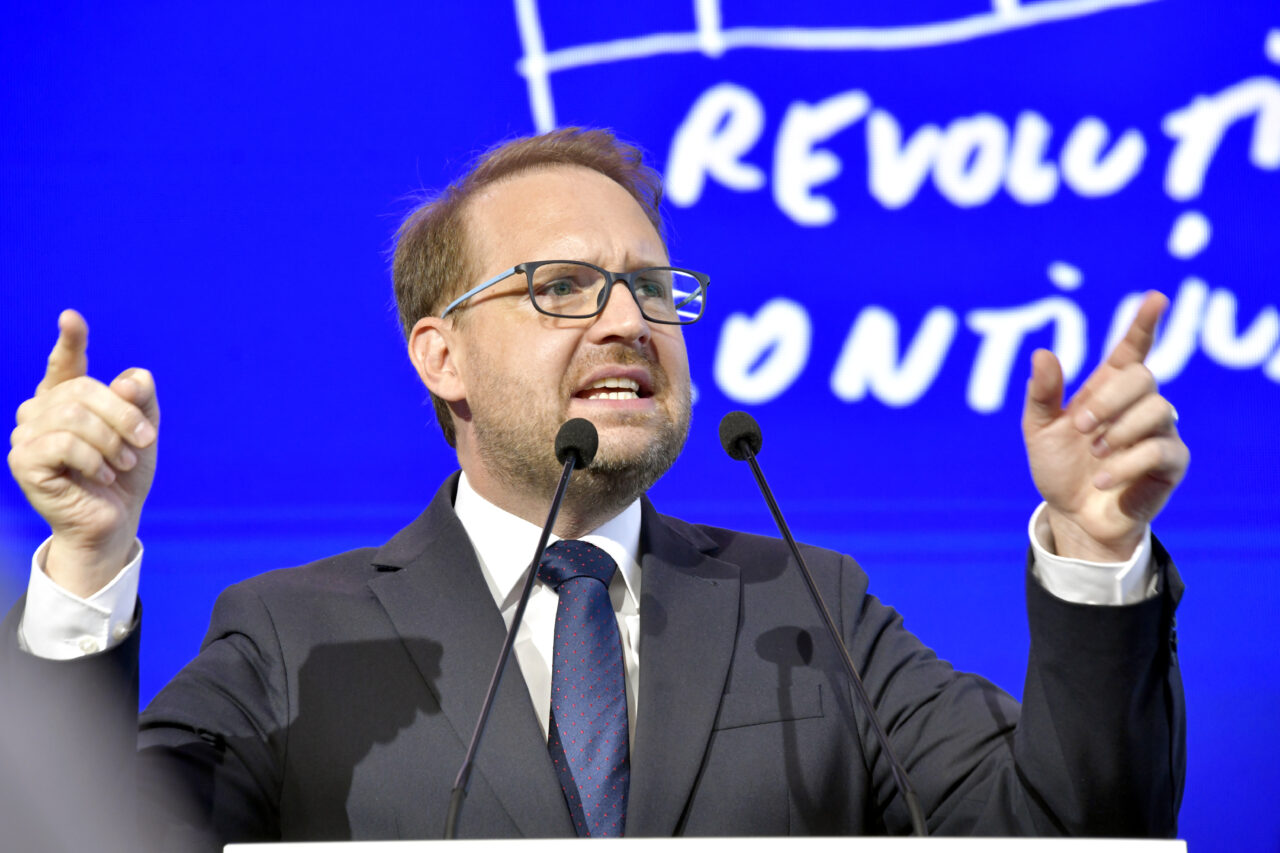 Dominic Fritz: Nu vom vota un guvern în care să fie miniştri PSD. Grindeanu, un iepure speriat care fuge în toate direcțiile