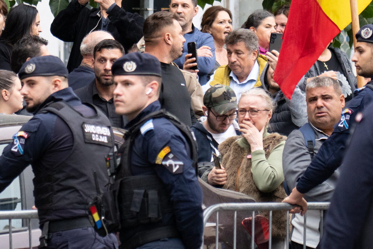 Jandarmeria Capitalăi a dat zeci de amenzi susținătorilor lui Călin Georgescu
