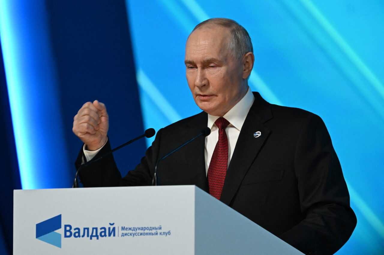 Rusia își extinde prezența în Libia, un alt as în mâneca lui Putin. Moscova poate obține un centru strategic critic, de unde să își proiecteze puterea în Orientul Mijlociu și pe flancul sudic al NATO