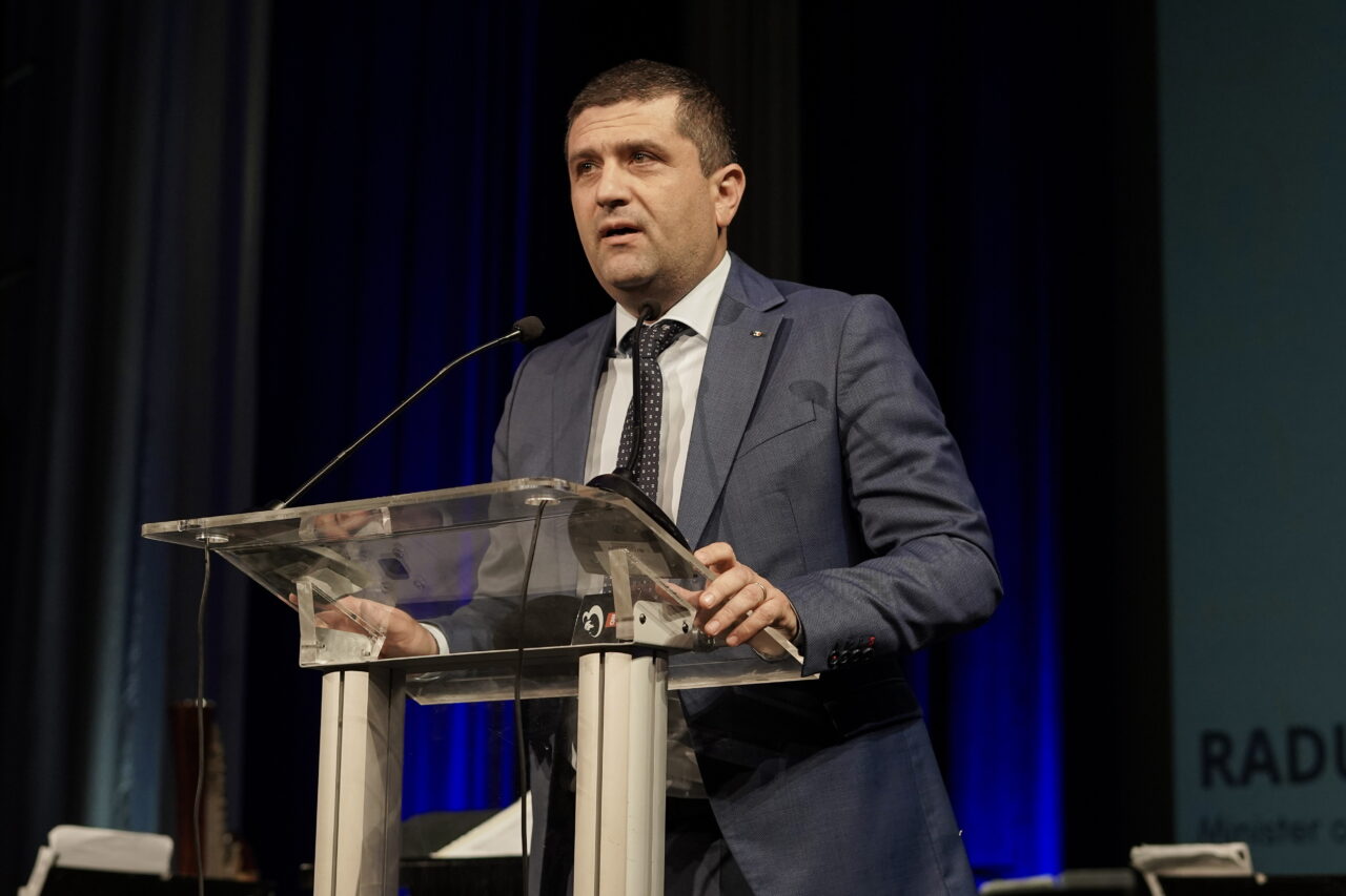 Radu Miruță, atac la adresa PSD. Ministrul interimar al Apărării spune că a cheltuit mai puțini bani pe deplasări decât social-democrații