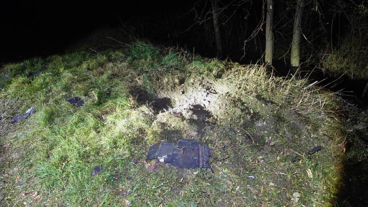 O dronă a explodat în Republica Moldova. Fragmentele au fost împrăștiate pe 120 de metri