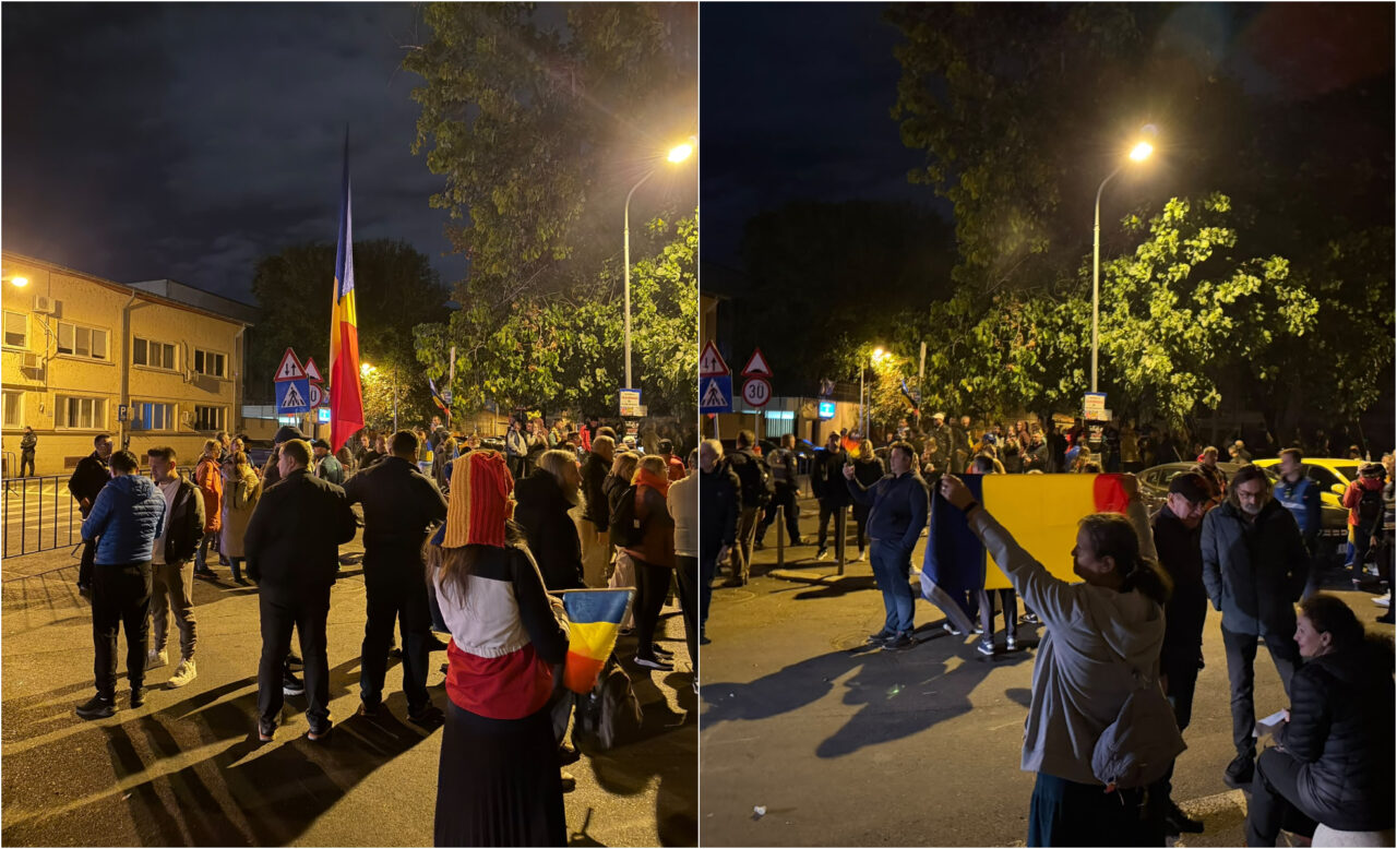 A 20-a noapte de proteste în fața Arestului Central, unde este închis Călin Georgescu. Sunt prezenți 150 de susținători