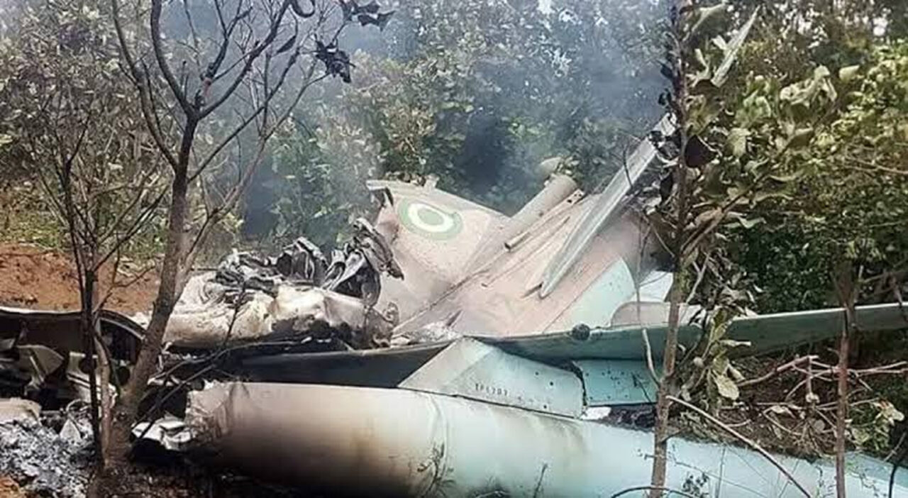 Tragedie aviatică în Nigeria. Un avion militar, cu 32 de persoane la bord, s-a prăbușit în statul Ondo. Niciun pasager nu a supraviețuit impactului