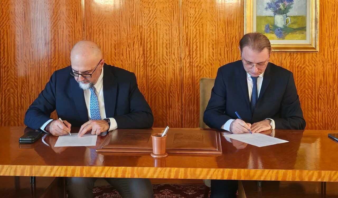 Kelemen Hunor a semnat un acord politic cu Luca Niculescu. Care sunt condițiile impuse de UDMR pentru susținerea guvernului