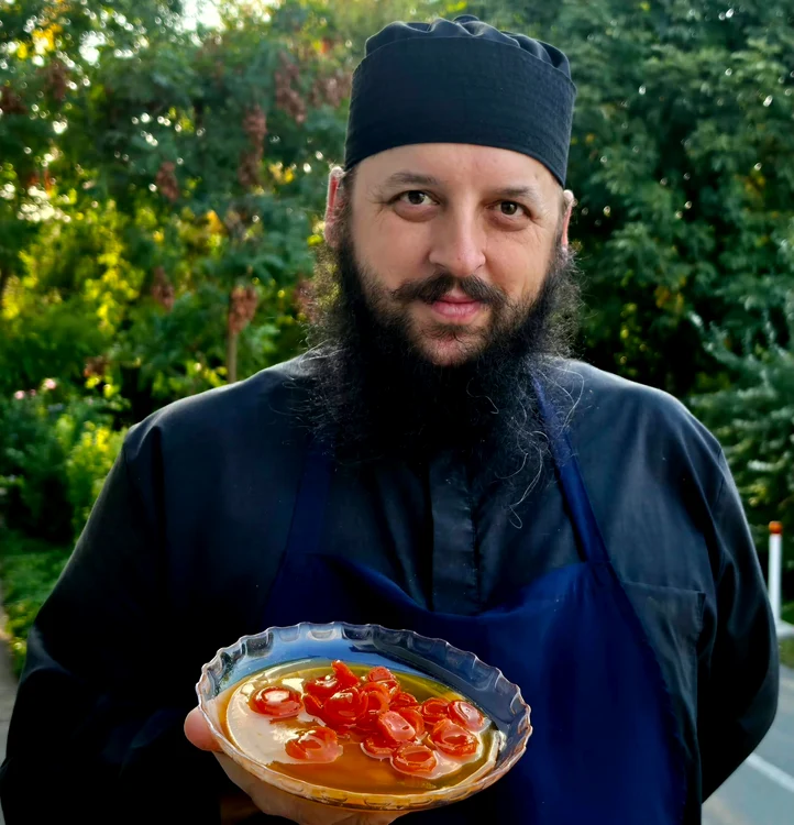 Rețeta de dulceață de morcovi a călugărului Efrem. Monahul bucătar de la Mănăstirea Dervent este renumit pentru măiestria sa culinară