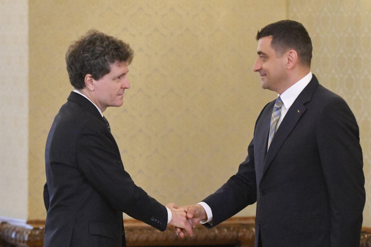 George Simion nu merge la consultările organizate de Nicușor Dan pentru desemnarea unui nou premier. Ce îi transmite președintelui și cine conduce delegația AUR la Cotroceni