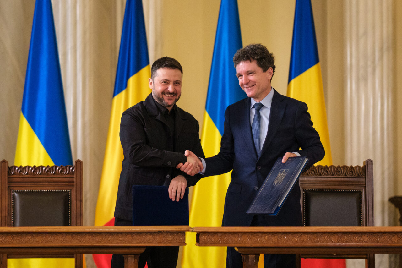 Nicușor Dan, mesaj dedicat lui Volodimir Zelenski, la o zi după ce președintele ucrainean a promulgat legea prin care elevii românii din Ucraina pot studia în limba maternă