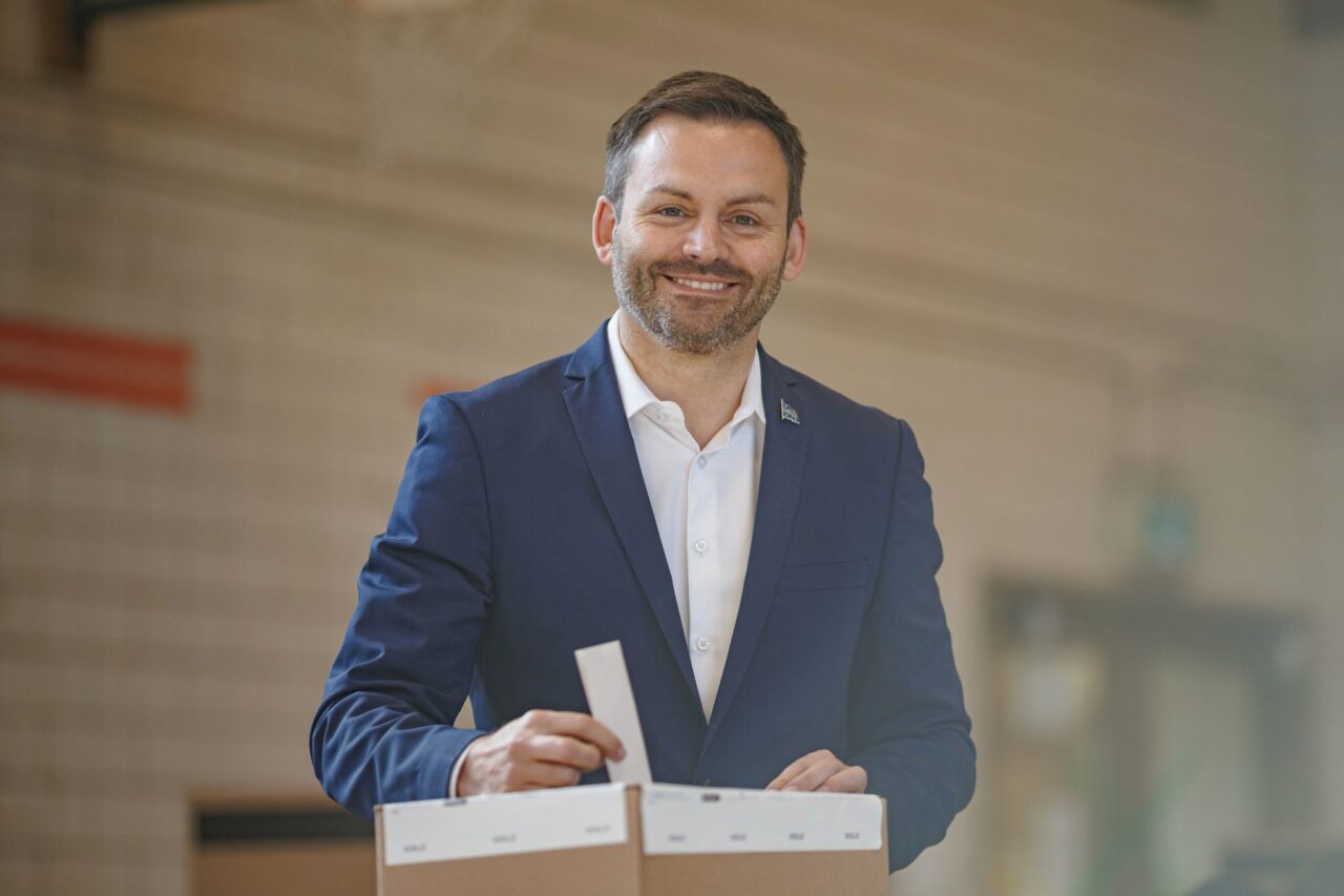 Cutremur politic în Canada: separatiștii partidului Quebecois au câștigat alegerile în Quebec. Referendumul pentru independență revine în joc
