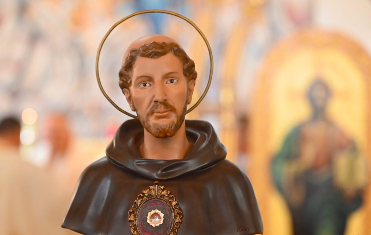 Relicvele Sfântului Francisc de Assisi ajung la București. Programul pelerinajului