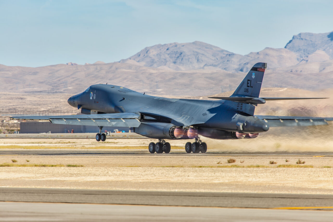 SUA au retras toate cele 12 bombardiere B-1 de la RAF Fairford, după un presupus complot terorist. Londra spune că există „indicii puternice” privind implicarea Iranului