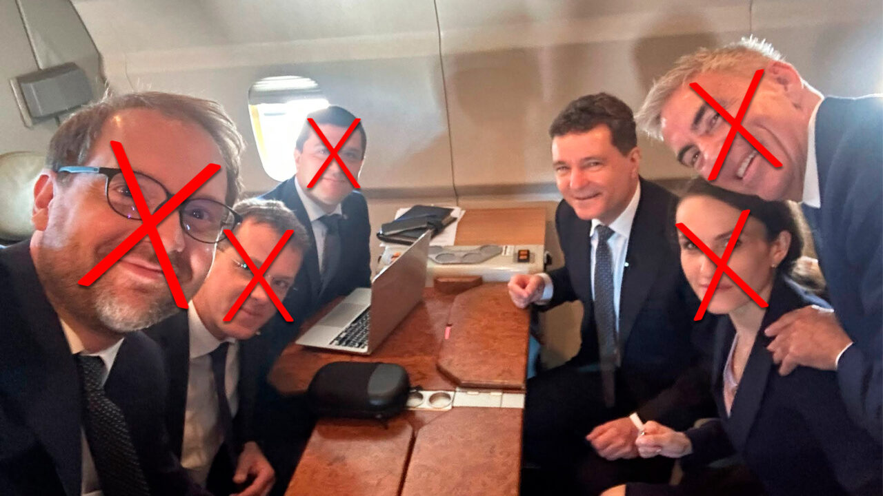 Gluma zilei pe internet, după ce PSD și PNL au decis să treacă Guvernul Niculescu. Fotografia s-a viralizat rapid