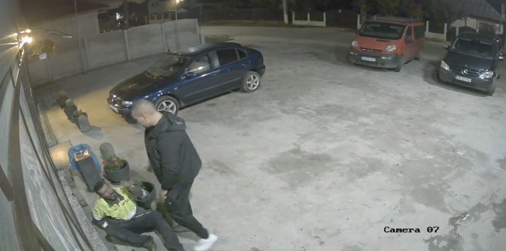 Scene de o violență extremă în Dâmbovița. Doi bărbați, acuzați că au bătut cu brutalitate un localnic