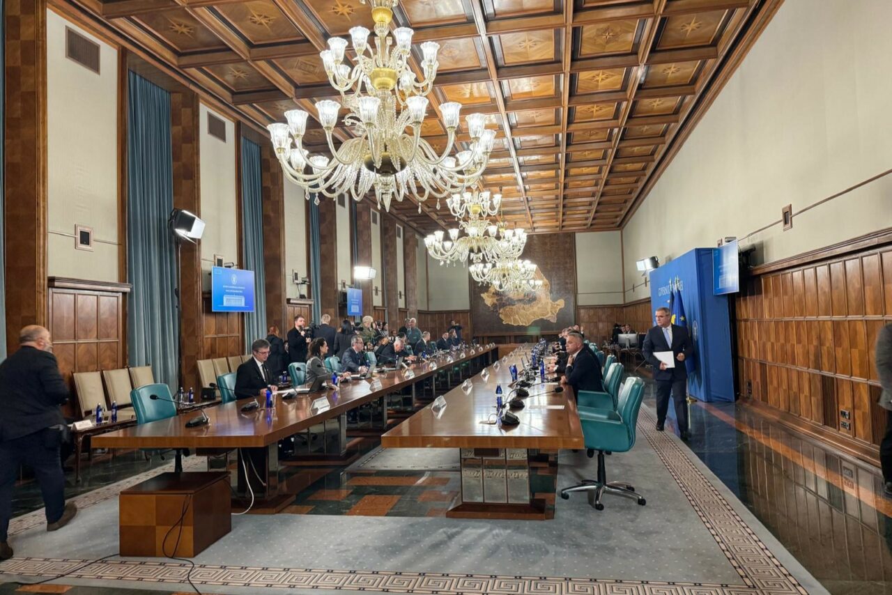 Luca Niculescu, după prima ședință de Guvern: „Ne vom întâlni des pentru că sunt multe probleme pe care trebuie să le rezolvăm” Care sunt prioritățile premierului